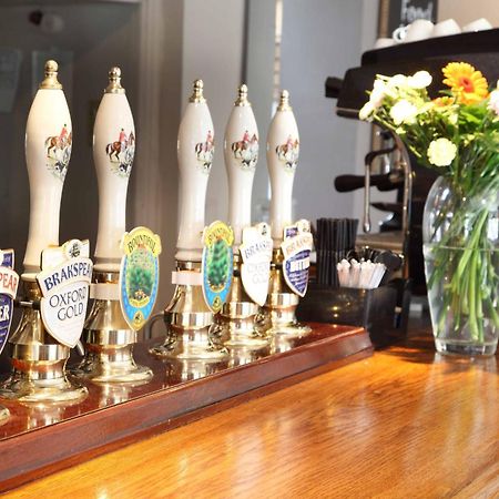 Flower Pot Hotel Sunbury-on-Thames Екстериор снимка