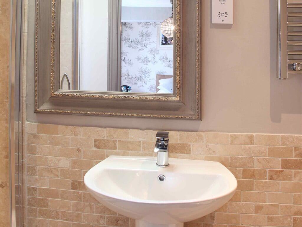 Flower Pot Hotel Sunbury-on-Thames Екстериор снимка