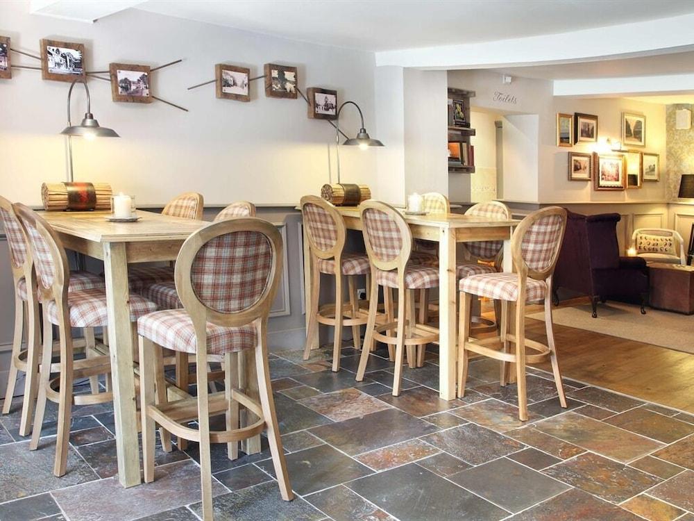 Flower Pot Hotel Sunbury-on-Thames Екстериор снимка