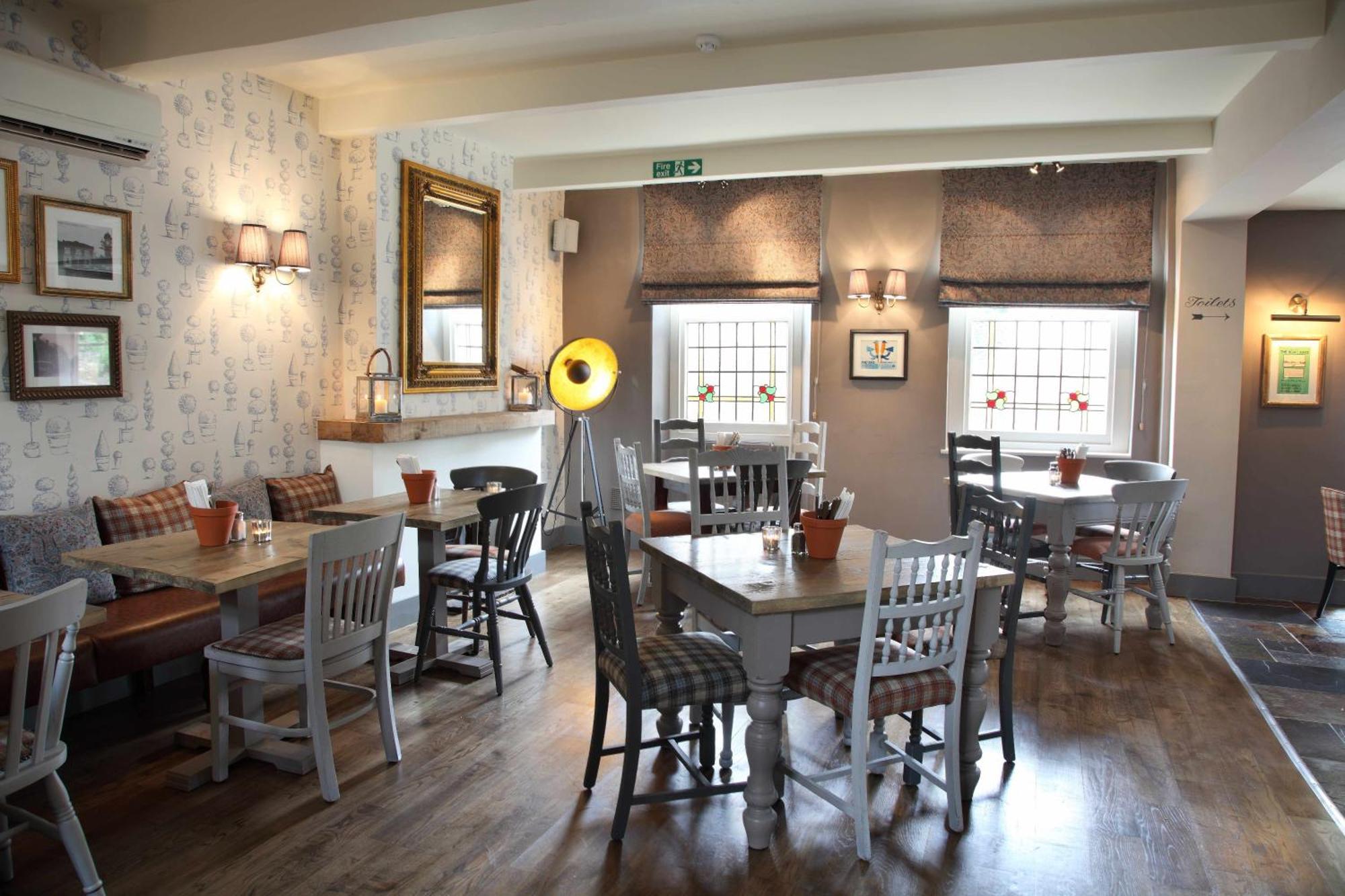 Flower Pot Hotel Sunbury-on-Thames Екстериор снимка