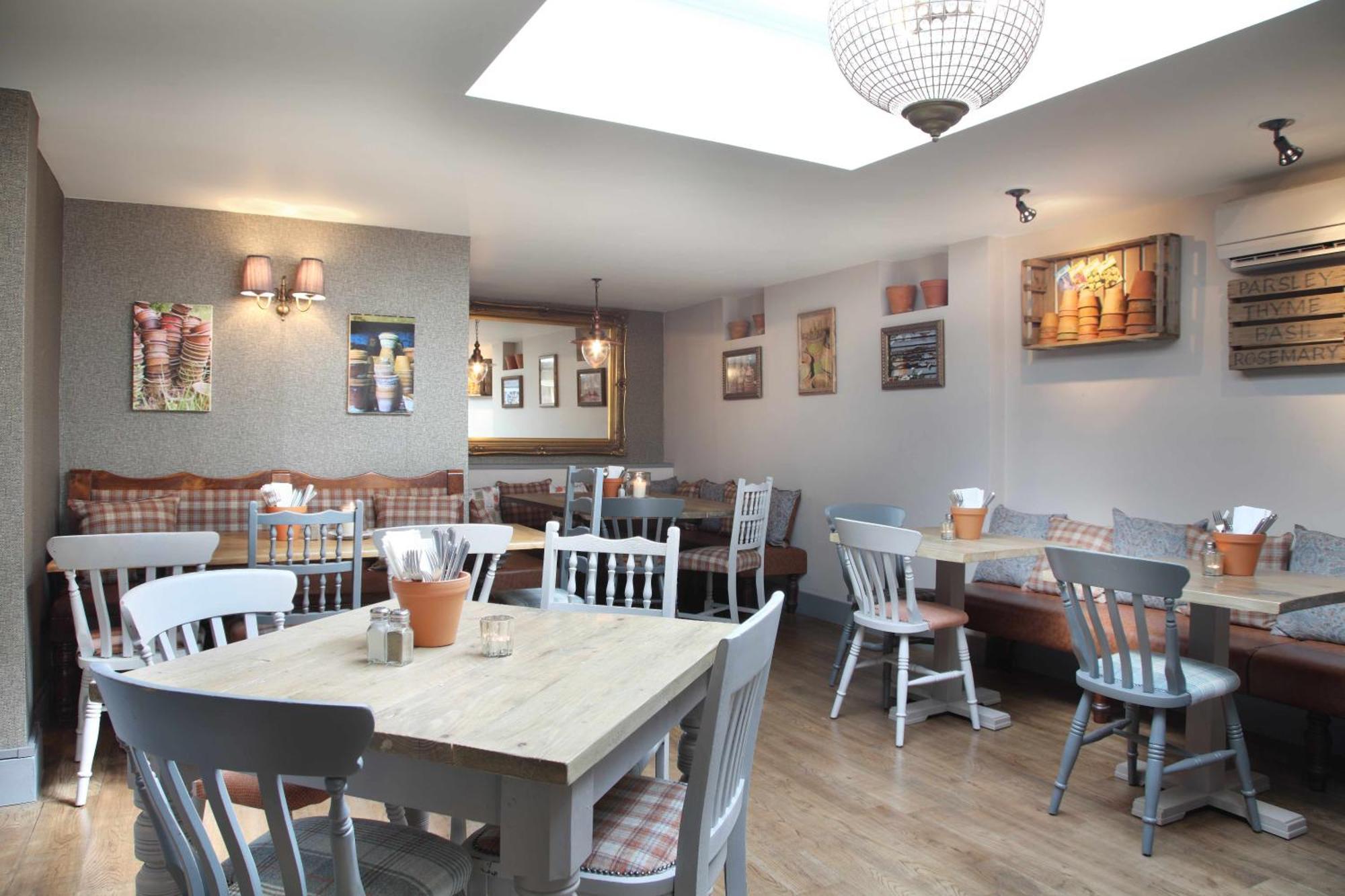 Flower Pot Hotel Sunbury-on-Thames Екстериор снимка