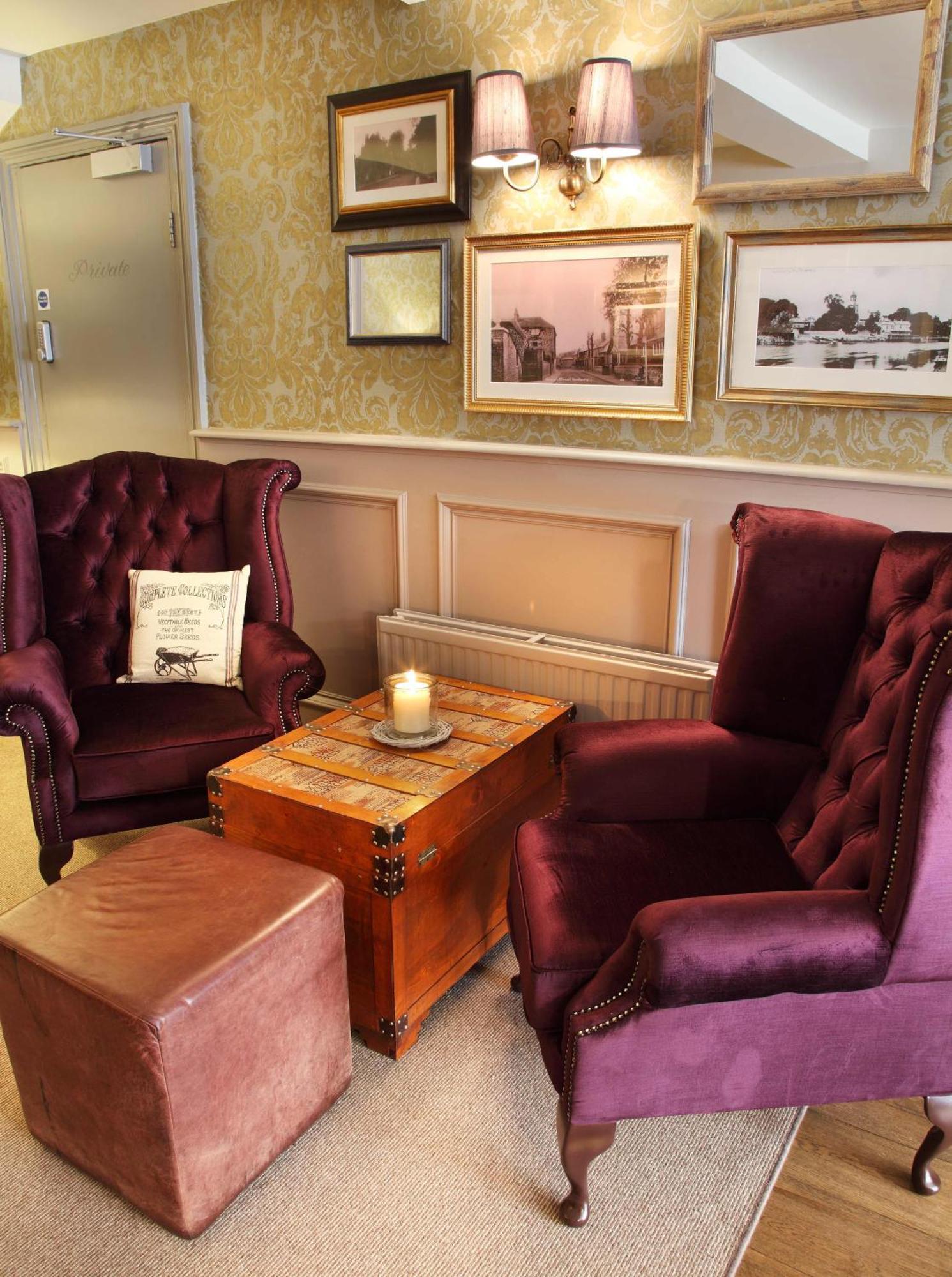 Flower Pot Hotel Sunbury-on-Thames Екстериор снимка